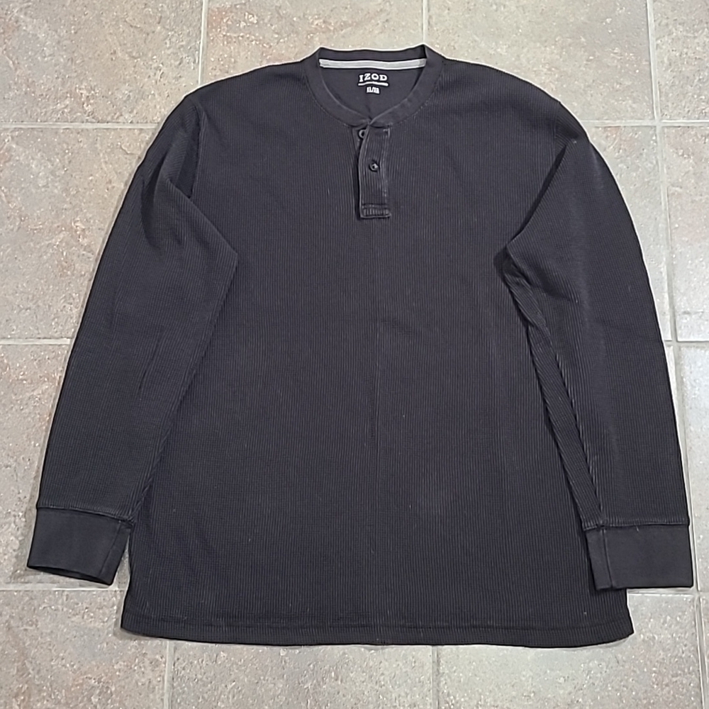 Izod waffle knit 2 button long sleeve men's shirt.  Size XL